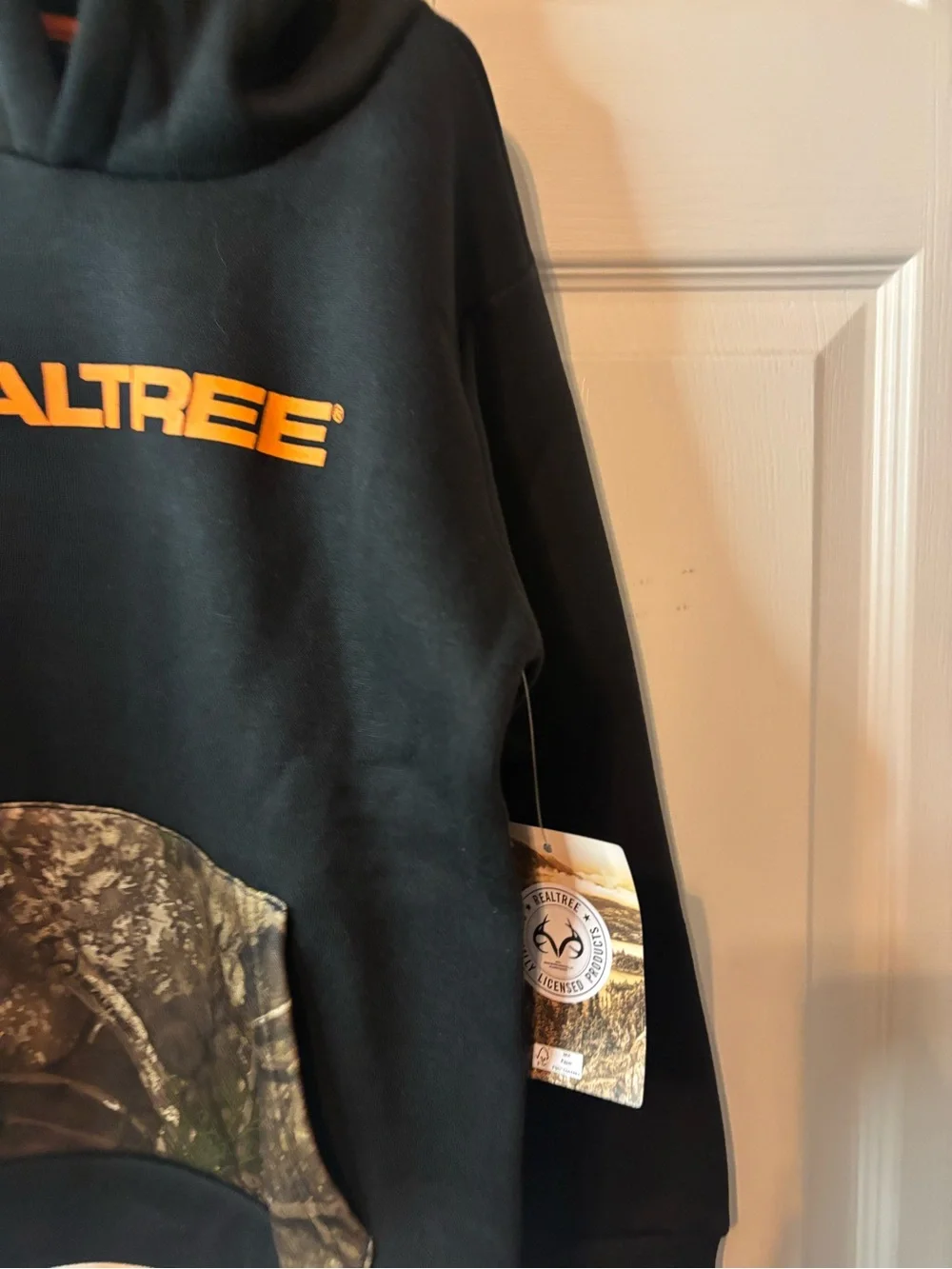 Kids Realtree Black and Camo Hoodie Size 7/8